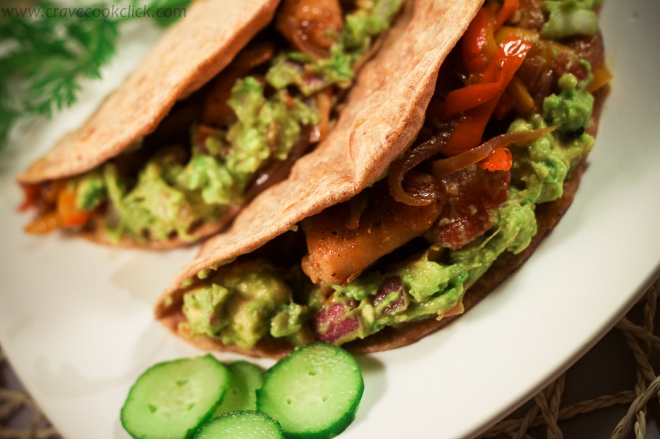 111 950x633 Whole Wheat Tortilla with Grilled chicken & Guacamole Recipe