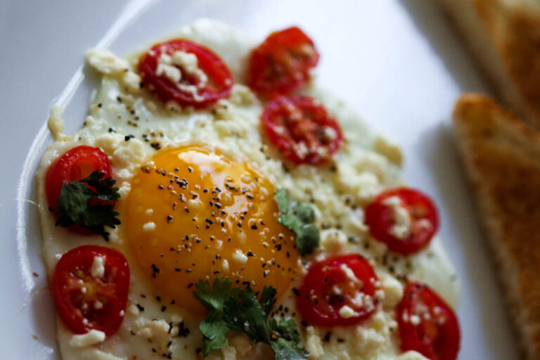 Sunnyside Up Omelette with Feta Cheese Recipe