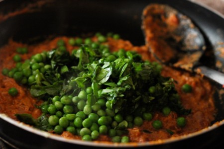 Methi Matar Malai Recipe