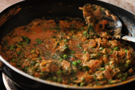 Methi Matar Malai Recipe