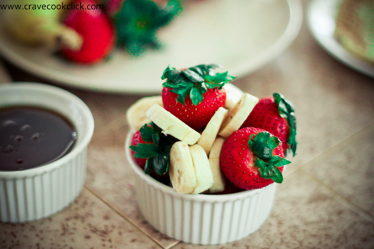 Pancakes with Strawberries & Bananas