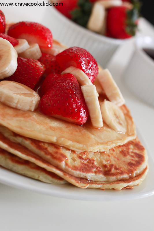 Pancakes with Strawberries & Bananas