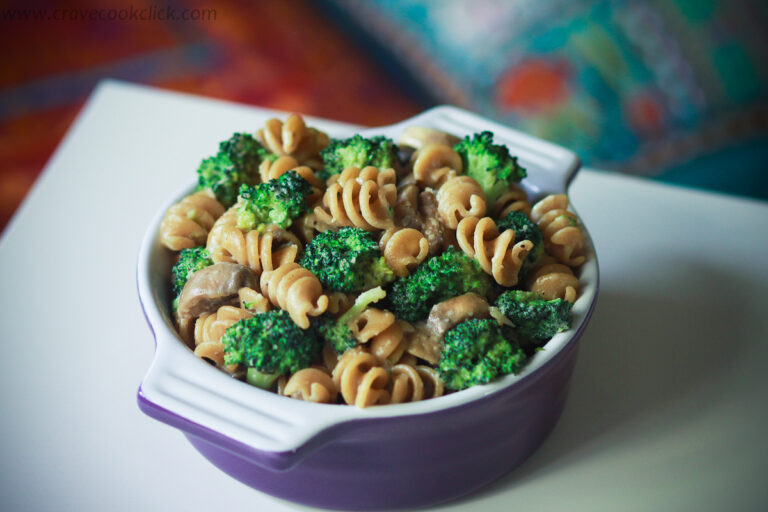 Whole Wheat Pasta with Broccoli and Mushrooms Recipe