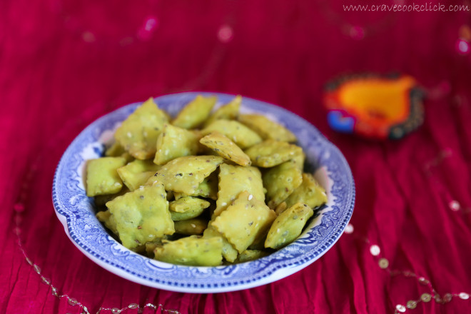 Methi Shankarpale Recipe-Crunchy Diwali Delicacy