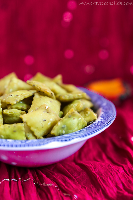 Methi Shankarpale Recipe-Crunchy Diwali Delicacy