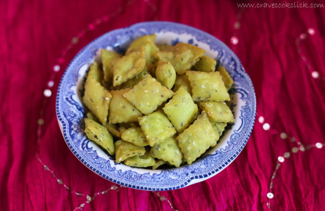 Methi Shankarpale Recipe-Crunchy Diwali Delicacy