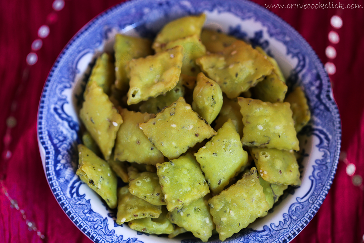 Methi Shankarpale Recipe-Crunchy Diwali Delicacy