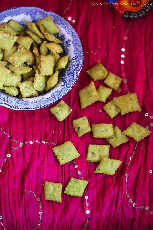 Methi Shankarpale Recipe-Crunchy Diwali Delicacy