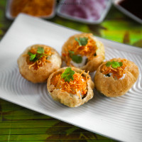 Dahi Sev Batata Puri Recipe