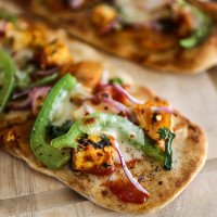 Paneer Naan Pizza Recipe/ How to make paneer Pizza