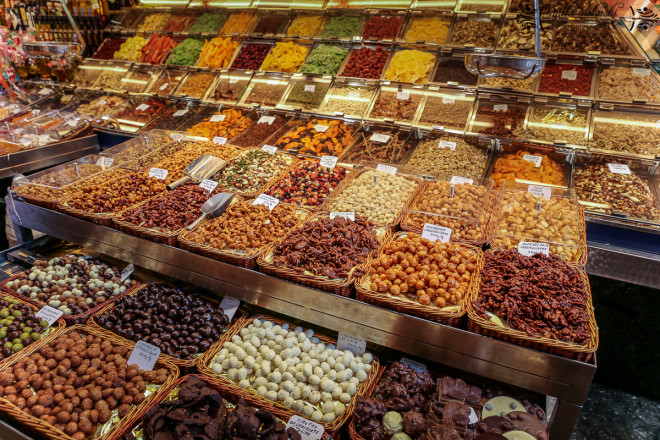 A huge selection of sweets are available for a huge selection of vendors. It’s a sugar-lovers paradise in here.