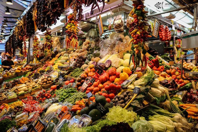 The Mercat de Sant Josep de la Boqueria, la Rambla, Barcelona, Spain