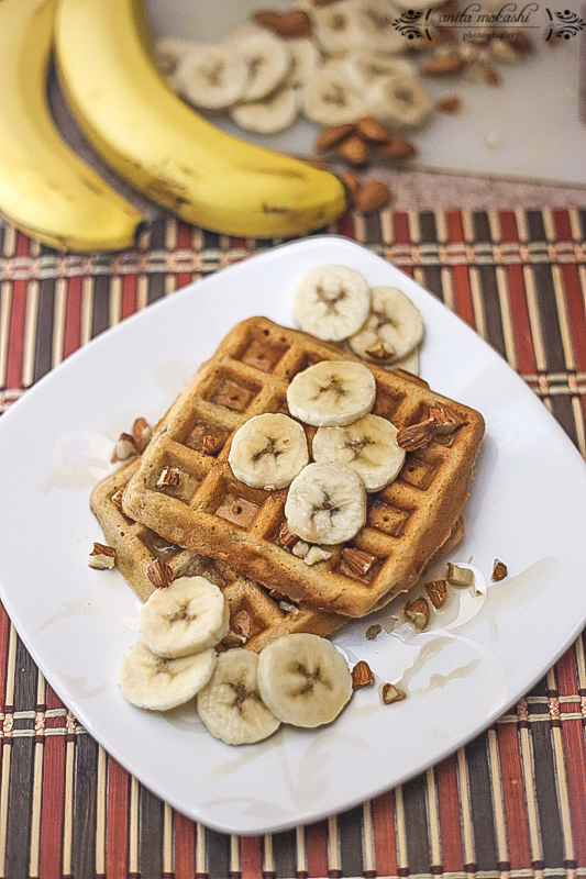 Whole Wheat Banana Almond Waffles Recipe