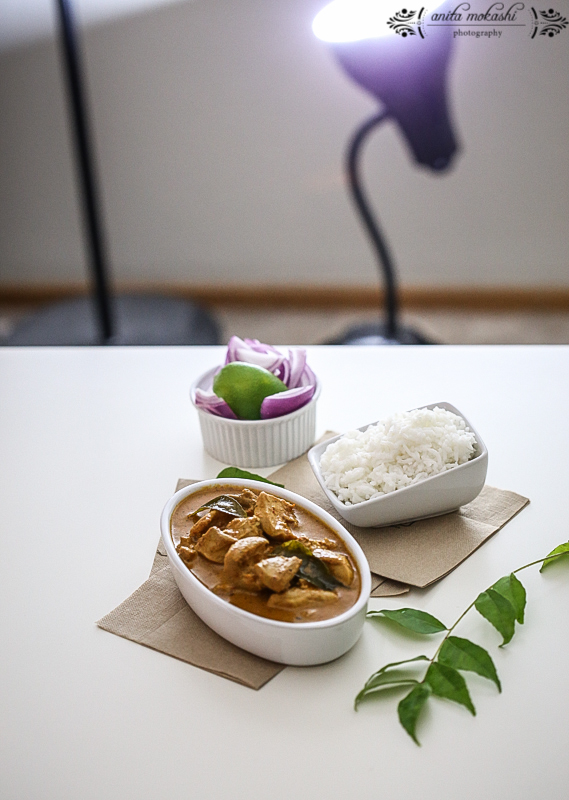 Curry leaves based South Indian chicken curry