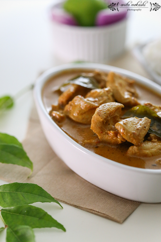 Curry leaves based South Indian chicken curry