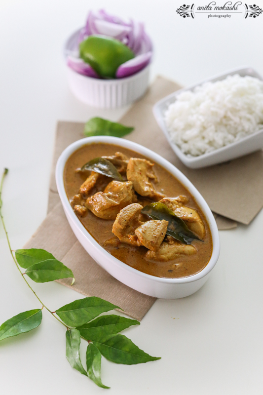 Curry leaves based South Indian chicken curry