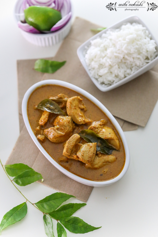 Curry leaves based South Indian chicken curry