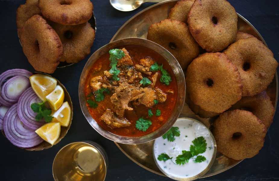 Kombdi Vade recipe, Sol Kadi recipe, Malvani Cuisine, Chicken curry, Malvani recipes, Indian recipes, food photography, foodblog, Malvan