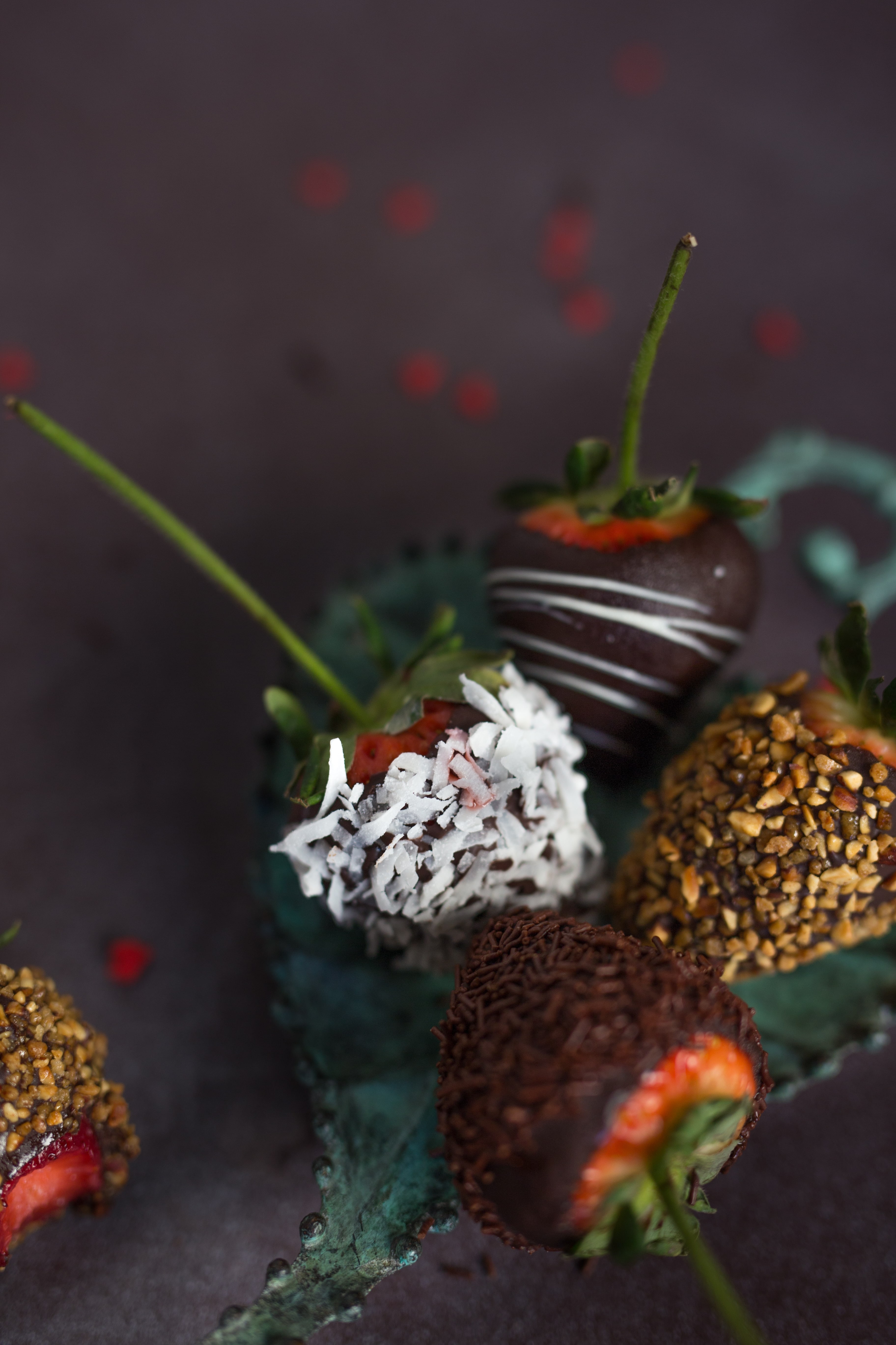  Valentines day 2016 Valentines day sweets, desserts, chocolate strawberries, happy valentines day, valentines day recipes, sweets, easy recipes, food blog, food photography, Food bloggers, White chocolate, chocolate covered strawberry recipe