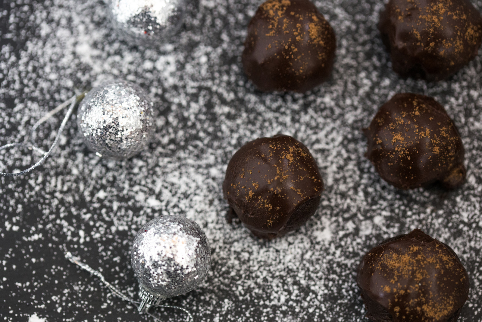 rum balls recipe, easy rum balls, food photography, christmas recipes, how to make rum balls, holiday recipes, food blog